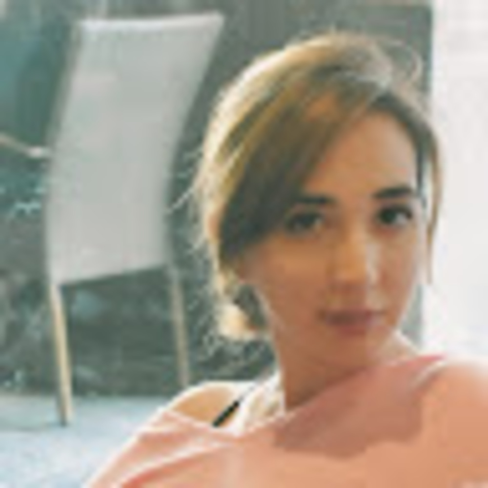 Meet your Posher, Yasamin